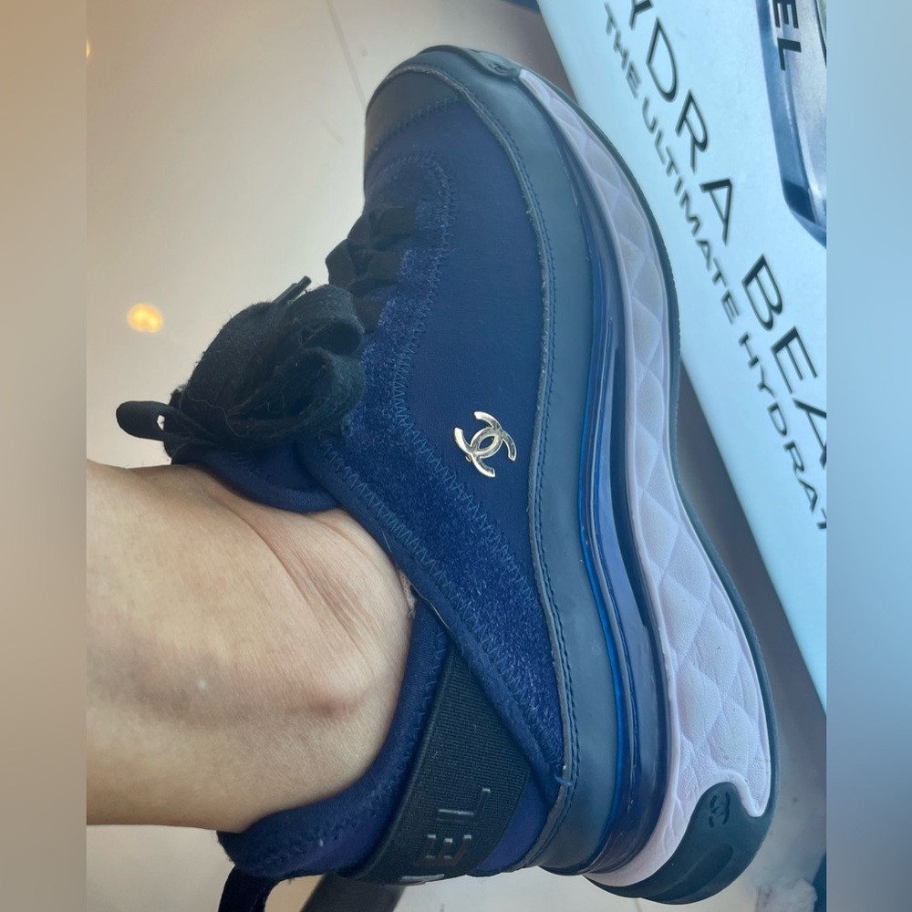 Chanel Interlocking CC Logo Sneakers. Women's US Size 6.5/7 .Navy blue - Picture 3 of 5